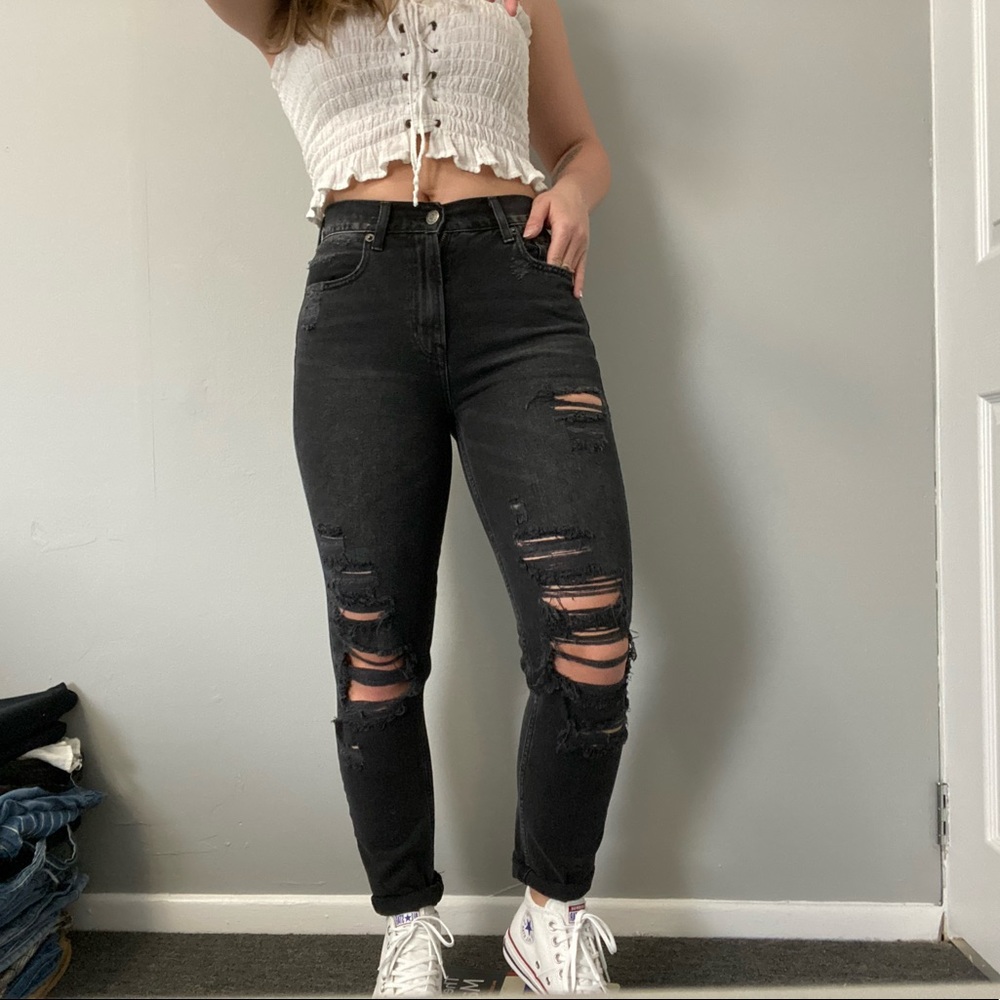 Distressed Mom Jean
